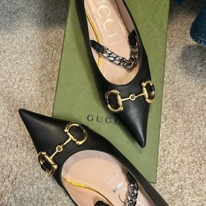 Gucci leather flats